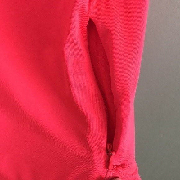 New Balance Racer Back Athletic Tank Size Medium - Picture 5 of 8